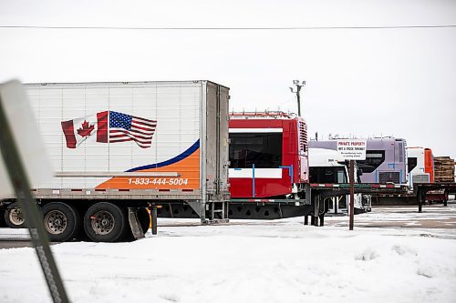 MIKAELA MACKENZIE / FREE PRESS
	

Buses behind the Motor Coach Industries building in Pembina, North Dakota on Wednesday, Feb. 5, 2025.

For Conrad story.
Winnipeg Free Press 2025