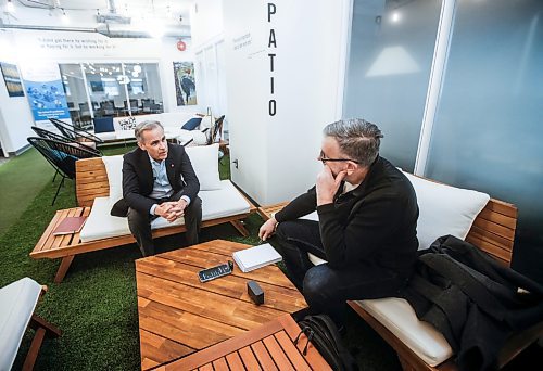 JOHN WOODS / FREE PRESS
Mark Carney, candidate for the Liberal party leadership, talks to Dan Lett at Launch Co-working Space Monday, February 10, 2025.
Reporter: dan