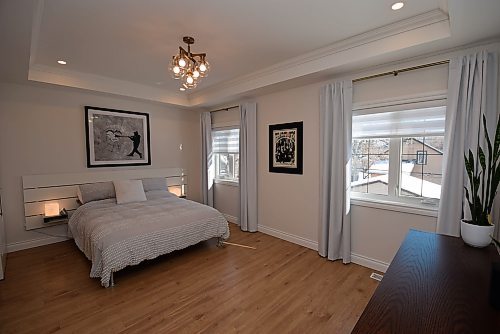 Todd Lewys / Free Press
A gorgeous tray ceiling adds style and volume to the bright and pleasingly spacious primary bedroom.