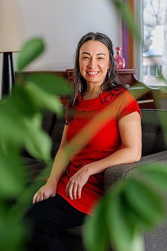 MIKE DEAL / FREE PRESS
Janet Murata a Japanese Canadian professional calligrapher who was a Maker-in-Residence with the Winnipeg Public Library in the fall of 2024.
Janet is inspired by nature and tries to incorporate that into her calligraphy.
Reporter: AV Kitching
250225 - Tuesday, February 25, 2025.