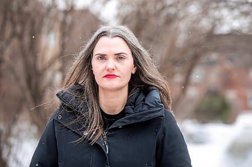 MIKAELA MACKENZIE / FREE PRESS
Lisa Moore, who has cold urticaria, on Tuesday, March 4, 2025. The condition most affects her with cold water (swimming) or when the temperatures drop extremely low.
For AV story.
Winnipeg Free Press 2025