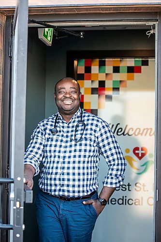 MIKAELA MACKENZIE / FREE PRESS
Dr. Temitope Ajayi at the West St. Paul Medical Clinic, which he will be opening Monday, on Friday, March 7, 2025. The bedroom community currently has no clinic, forcing families to drive to Winnipeg or East St. Paul for care.
For Nicole story.
Winnipeg Free Press 2025