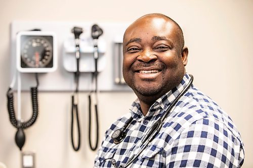 MIKAELA MACKENZIE / FREE PRESS
Dr. Temitope Ajayi at the West St. Paul Medical Clinic, which he will be opening Monday, on Friday, March 7, 2025. The bedroom community currently has no clinic, forcing families to drive to Winnipeg or East St. Paul for care.
For Nicole story.
Winnipeg Free Press 2025