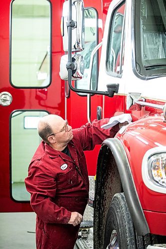 MIKAELA MACKENZIE / FREE PRESS
Dave Felske, paint booth team lead, buffs a finished truck (which is headed for Dauphin, Manitoba) as part of the detailing process at Fort Garry Fire Trucks on Thursday, March 13, 2025. Heճ worked at the company for 35 years, and is retiring March 14th.
For Aaron Epp story.
Winnipeg Free Press 2025