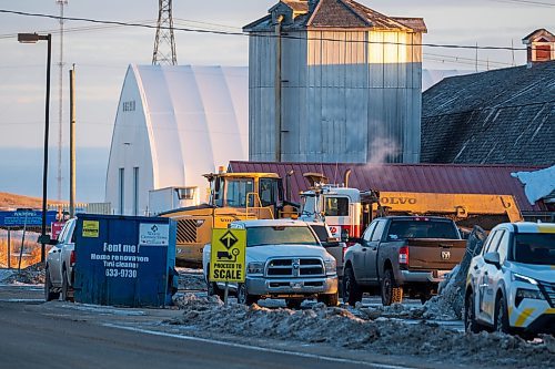 The search facility building at the landfill in the Rural Municipality of Rosser, where a search for the remains of two of Jeremy Skibicki’s victims began in December. (Mike Deal/Winnipeg Free Press files)