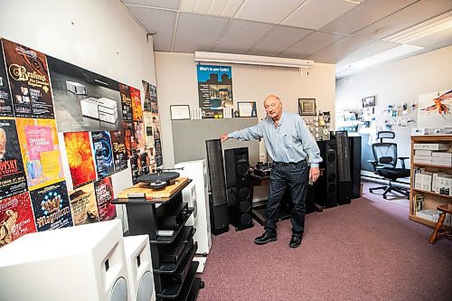 MIKAELA MACKENZIE / FREE PRESS
Dennis Penner, owner of American Hi-Fi, points out a Canadian-made and manufactured MartinLogan speaker in his audio store on Tuesday, March 18, 2025.
For Malak story.
Winnipeg Free Press 2025