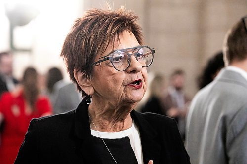 MIKAELA MACKENZIE / FREE PRESS
Manitoba Nurses Union president Darlene Jackson responds to the budget at the Manitoba Legislative Building on Thursday, March 20, 2025.
For budget stories.
Winnipeg Free Press 2025