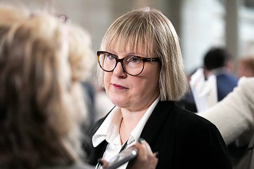 MIKAELA MACKENZIE / FREE PRESS
Molly McCracken, Manitoba Director at the Canadian Centre for Policy Alternatives, responds to the budget at the Manitoba Legislative Building on Thursday, March 20, 2025.
For budget stories.
Winnipeg Free Press 2025