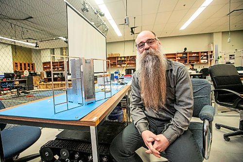 MIKAELA MACKENZIE / FREE PRESS
Philip Ferguson, a University of Manitoba engineering professor and the director of STARLab, in his satellite lab on Tuesday, March 25, 2025. Philip is planning to switch from Starlink, Elon Musk’s internet provider, to Canadian-made alternative Telesat next year.
For Gabby story.
Winnipeg Free Press 2025