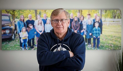 JOHN WOODS / WINNIPEG FREE PRESS
John Funk, who is awaiting heart surgery, is photographed with a family photo in his home in Niverville Monday, March 25, 2025. Funk was told that he needed bypass within four days after an angiogram in January, Funk has not received the surgeon, in-fact, he is still waiting to see a surgeon.
Reporter: chris