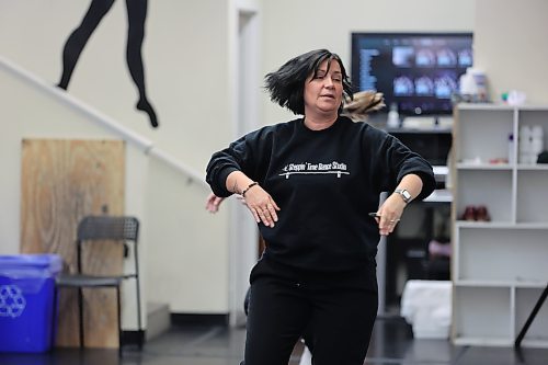 Steppin’ Time Dance Studio owner Monique Roy-Keller (middle) teaches her students Saturday afternoon. (Abiola Odutola/The Brandon Sun)