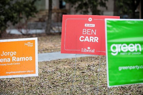 MIKAELA MACKENZIE / FREE PRESS
Lawn signs on Jessie Avenue at Stafford Street on Monday, April 21, 2025.
Winnipeg Free Press 2025