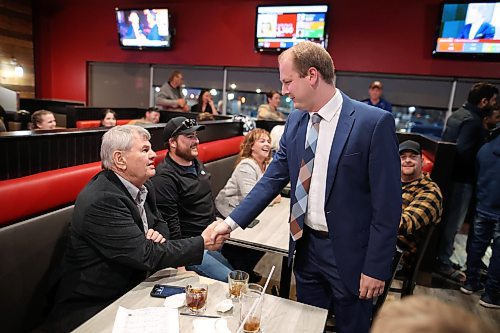 28042025
Brandon-Souris Conservative Party of Canada candidate Grant Jackson greets supporters at his campaign party at Joe Beeverz Canadian Pub in Brandon on Monday evening. Jackson won his election race to become the next Member of Parliament for Brandon-Souris. (Tim Smith/The Brandon Sun)