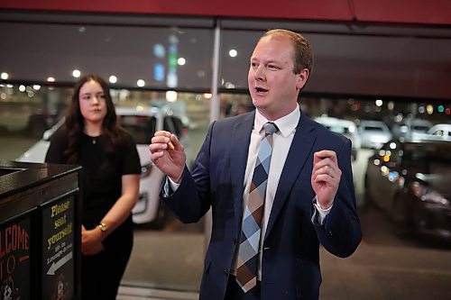 28042025
Brandon-Souris Conservative Party of Canada candidate Grant Jackson speaks to supporters at his campaign party at Joe Beeverz Canadian Pub in Brandon on Monday evening. Jackson won his election race to become the next Member of Parliament for Brandon-Souris. (Tim Smith/The Brandon Sun)