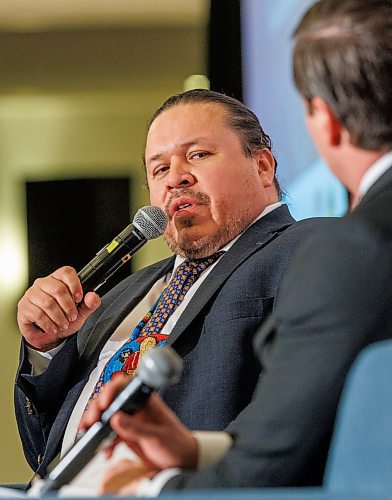 MIKE DEAL / FREE PRESS
Southern Chiefs' Organization Grand Chief Jerry Daniels, gives the keynote speech during The Chamber's May Member Luncheon at Delta Hotels by Marriott Winnipeg, provides an update on the development of Wehwehneh Bahgahkinahgohn, formally the Hudson's Bay Company building.
Reporter: Carol Sanders
250516 - Friday, May 16, 2025.