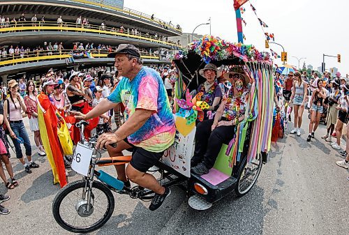 JOHN WOODS / FREE PRESS
People participate in the Pride Parade Sunday, June 1, 2025 in downtown Winnipeg.

Reporter: standup