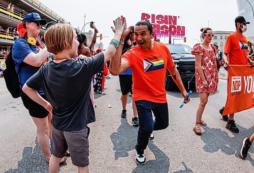 JOHN WOODS / FREE PRESS
People participate in the Pride Parade Sunday, June 1, 2025 in downtown Winnipeg.

Reporter: standup