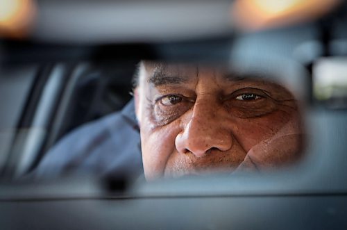 JOHN WOODS / FREE PRESS
Lek Kinnarath, driving instructor and owner of Maple Leaf Driving School, is photographed with his training car in Winnipeg Tuesday, June 3, 2025.
Reporter: matt