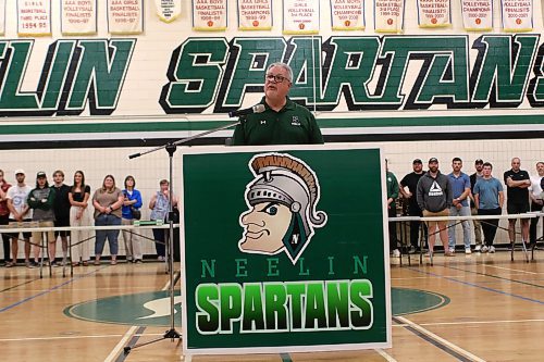Don Thomson gives a speech, thanking the thousands of people who helped create a special place to work for nearly three decades. (Thomas Friesen/The Brandon Sun)