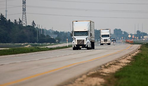 JOHN WOODS / FREE PRESS
Truckers on Transcanada west of Winnipeg Monday, June 2, 2025.
Reporter: gabby
