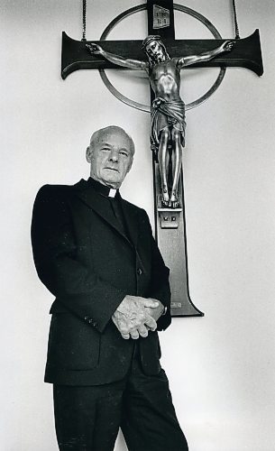 WAYNE GLOWACKI / WINNIPEG FREE PRESS
Father Harold Bedford - 1983