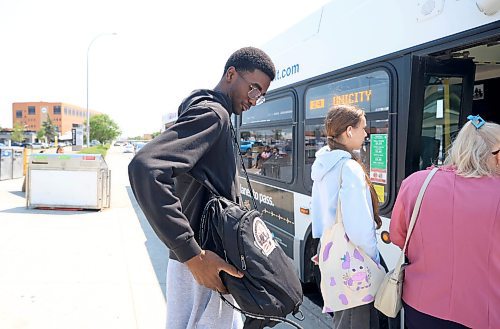 Ruth Bonneville / Free Press
Local New Bus Routes streeted
Photo of student Winner Ninah talking to a reporter at the bus stop on Portage Ave. at Polo Park Tuesday.
Street interviews with bus riders asking them questions regarding their thoughts on the complete overhaul of Winnipeg’s Transit routes coming on Sunday.
June 24th, 2025