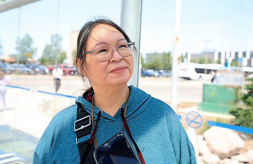 Ruth Bonneville / Free Press
Local New Bus Routes streeted
Photo of Eva McDonald talking to a reporter at the bus stop on Portage Ave. at Polo Park Tuesday.
Street interviews with bus riders asking them questions regarding their thoughts on the complete overhaul of Winnipeg’s Transit routes coming on Sunday.
June 24th, 2025