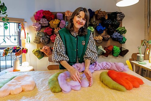 MIKE DEAL / FREE PRESS
Christie in the beginning stages of making three Wall Flowers.
Christie Peters of Margaret Jane Design in her studio.
Christie Peters makes felted flowers and felted vases as well as wall hanging pieces.
Reporter: AV Kitching
250625 - Wednesday, June 25, 2025.