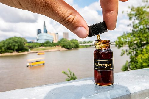 MIKAELA MACKENZIE / FREE PRESS
	
A scent inspired by Winnipeg on Monday, June 30, 2025.

For arts story.
Winnipeg Free Press 2025