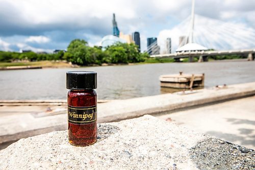 MIKAELA MACKENZIE / FREE PRESS
	
A scent inspired by Winnipeg on Monday, June 30, 2025.

For arts story.
Winnipeg Free Press 2025