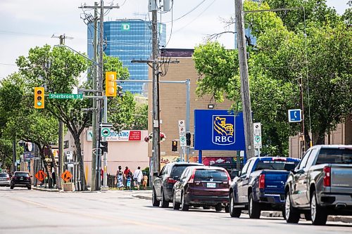 MIKAELA MACKENZIE / FREE PRESS
The RBC on Sargent Avenue, which is slated to close, in Winnipeg on Monday, June 30, 2025.
For Gabby story.
Winnipeg Free Press 2025