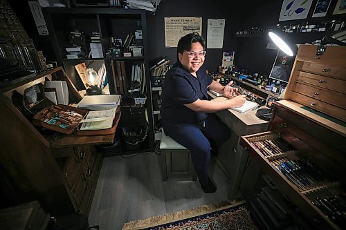Ruth Bonneville  / Free Press 

INTERSECTION Renz, collector of fountain pens,

Portrait of Renz Adame working on his calligraphy in his home office space.  

Story: Intersection piece on  Renz Adame,  an avid collector of fountain pens, both modern &amp; vintage. He has close to 300 that he sorts according to colour, brand, age, etc. He is also a calligrapher and classical musician.  

Reporter: Dave Sanderson 

July 2nd,   2025

 