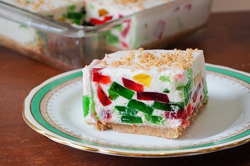 EVA WASNEY / FREE PRESS
Broken glass torte