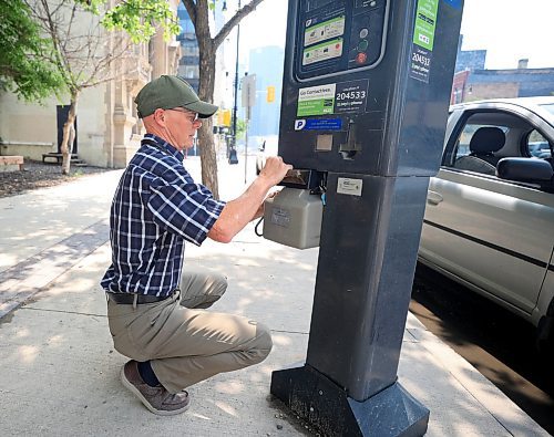 Ruth Bonneville  / Free Press 

Local Parking pay stations

A worker with the City of Wpg. Removes the cash box at a pay station Tuesday.  (No name provided).

Story about all pay stations being permanently removed.  Drivers wanting to park on city roads will have to use phone app to pay for their parking moving forward. 

Story  Maddison 

July 8th,   2025

 