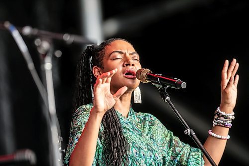 MIKAELA MACKENZIE / FREE PRESS
Allison Russell on the main stage at Folk Fest on Thursday, July 10, 2025.
For folk fest story.
Winnipeg Free Press 2025