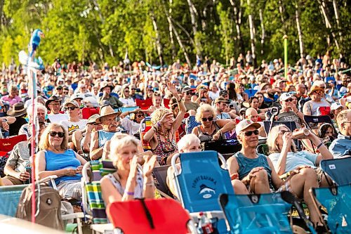 MIKAELA MACKENZIE / FREE PRESS
The crowd listens to Allison Russell on the main stage at Folk Fest on Thursday, July 10, 2025.
For folk fest story.
Winnipeg Free Press 2025
