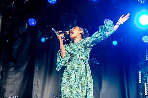 MIKAELA MACKENZIE / FREE PRESS
Allison Russell on the main stage at Folk Fest on Thursday, July 10, 2025.
For folk fest story.
Winnipeg Free Press 2025