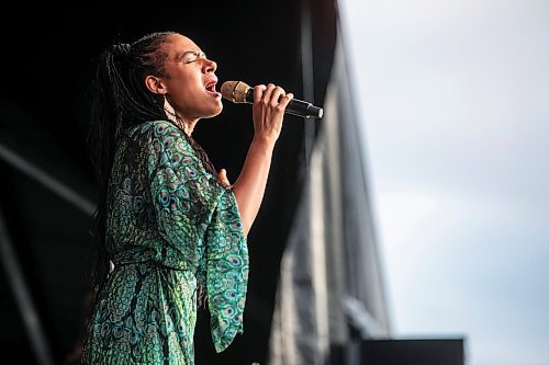 MIKAELA MACKENZIE / FREE PRESS
Allison Russell on the main stage at Folk Fest on Thursday, July 10, 2025.
For folk fest story.
Winnipeg Free Press 2025