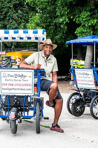 MIKAELA MACKENZIE / FREE PRESS
Chad Celaire, owner of Bee2gether Bikes, with the new electric group touring bikes at Assiniboine Park on Monday, July 14, 2025. Bee2gether Bikes is unrolling Bee2gether Electric Surrey Tours, which are new guided tours of the park.
For Gabby story.
Winnipeg Free Press 2025