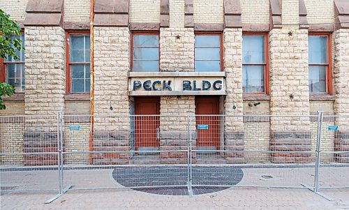 MIKE DEAL / FREE PRESS
Peck building, 33 Princess Street.
The Manitoba Historical Society has put out its annual list of the Top 10 endangered structures in Manitoba for 2025. The buildings are considered historically significant landmarks that face uncertain futures due to neglect, development pressures, or lack of awareness, a news release says. Included in the list is the Peck Building.
Reporter: Massimo DeLuca-Taronno
250716 - Wednesday, July 16, 2025.