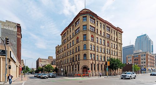 MIKE DEAL / FREE PRESS
Peck building, 33 Princess Street.
The Manitoba Historical Society has put out its annual list of the Top 10 endangered structures in Manitoba for 2025. The buildings are considered historically significant landmarks that face uncertain futures due to neglect, development pressures, or lack of awareness, a news release says. Included in the list is the Peck Building.
Reporter: Massimo DeLuca-Taronno
250716 - Wednesday, July 16, 2025.