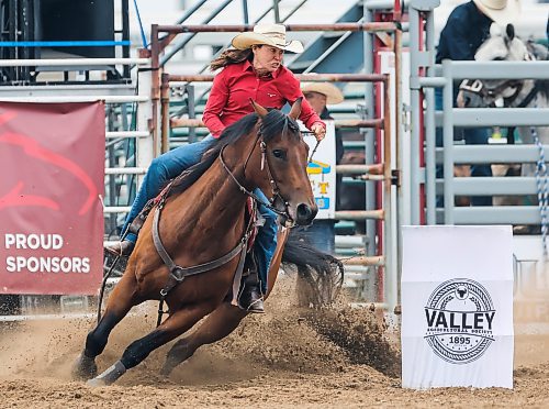 JOHN WOODS / FREE PRESS
Traci MacDonald competes in and ended up winning the Women’s Barrels at the Manitoba Stampede and Exhibition in Morris Sunday, July 20, 2025.
Reporter: Nicole