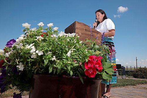 25072025
Birdtail Sioux Dakota Nation Chief Tréchelle Bunn speaks during the swearing in ceremony for the new chief and council at Birdtail on a hot Friday afternoon. Bunn is the first woman to be elected chief at Birdtail and is also the youngest chief elected. 
(Tim Smith/The Brandon Sun)