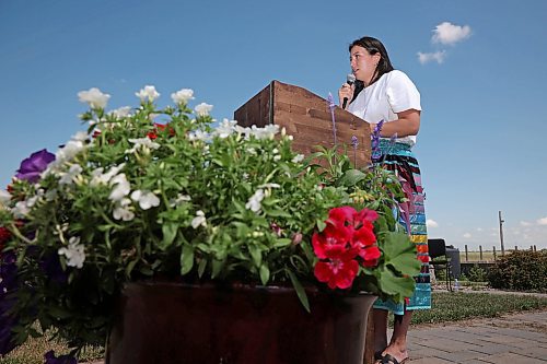 25072025
Birdtail Sioux Dakota Nation Chief Tréchelle Bunn speaks during the swearing in ceremony for the new chief and council at Birdtail on a hot Friday afternoon. Bunn is the first woman to be elected chief at Birdtail and is also the youngest chief elected. 
(Tim Smith/The Brandon Sun)