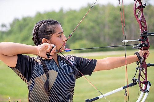 BROOK JONES/FREE PRESS
Khushreet Sandhu is pictured practicing at the Archery Manitoba Sanford Range in the RM of Macdonald, Man., Wednesday, July 30, 2025. The 13-year-old will be competing in U15 Compound, which is the youngest competitive bowstyle in archery, at the 2025 World Archery Youth Championships in Winnipeg from Aug. 17 to 24.