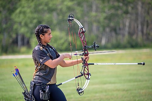 BROOK JONES/FREE PRESS
Khushreet Sandhu is pictured practicing at the Archery Manitoba Sanford Range in the RM of Macdonald, Man., Wednesday, July 30, 2025. The 13-year-old will be competing in U15 Compound, which is the youngest competitive bowstyle in archery, at the 2025 World Archery Youth Championships in Winnipeg from Aug. 17 to 24.
