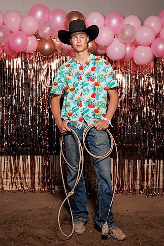 31072025
Ayden Warren of Tyvan, Saskatchewan.
Competing in calf roping.
(Tim Smith/The Brandon Sun)
One time use in Brandon Sun August 2, 2025 issue. All images copyright Tim Smith. On loan to Brandon Sun for one-time use. No archiving. No use in Winnipeg Free Press. No online gallery. No additional use.