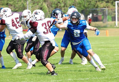 Miles Blatherwick (8) is shown with the Winnipeg Rifles during a Canadian Junior Football League exhibition game against the Regina Thunder at Vincent Massey’s Doug Steeves Field on Saturday, Aug. 2, 2025. (Perry Bergson/The Brandon Sun)
Aug. 2, 2025