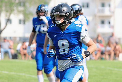 Miles Blatherwick (8) is shown with the Winnipeg Rifles during a Canadian Junior Football League exhibition game against the Regina Thunder at Vincent Massey’s Doug Steeves Field on Saturday, Aug. 2, 2025. (Perry Bergson/The Brandon Sun)
Aug. 2, 2025