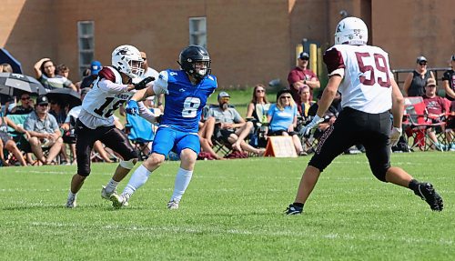 Miles Blatherwick (8) is shown with the Winnipeg Rifles during a Canadian Junior Football League exhibition game against the Regina Thunder at Vincent Massey’s Doug Steeves Field on Saturday, Aug. 2, 2025. (Perry Bergson/The Brandon Sun)
Aug. 2, 2025